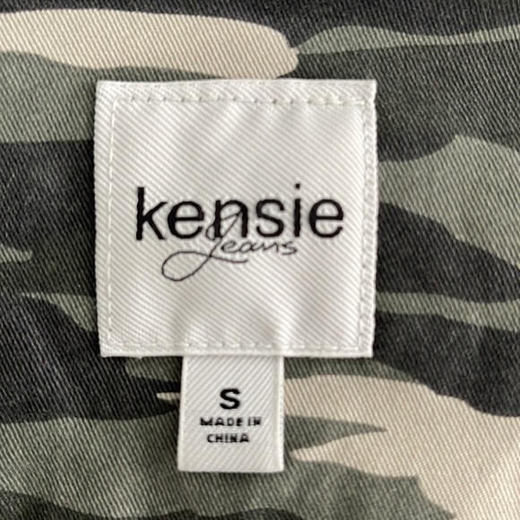 { Kenzie Jeans } - Camouflage Utility Jacket - Picture 5 of 5